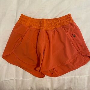 Lululemon Tracker Shorts Size 6